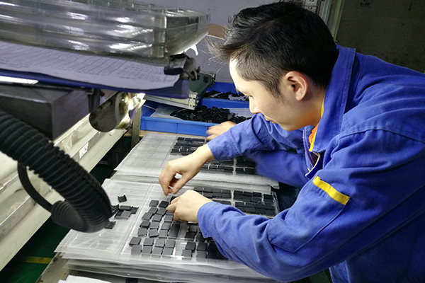 藍(lán)牙耳機(jī)模具廠——2018提前開(kāi)啟放假模式對(duì)廠家是否有影響？